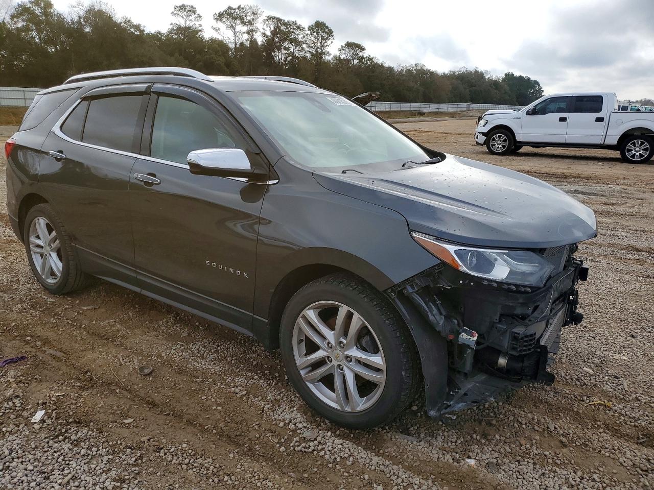 2019 CHEVROLET EQUINOX PREMIER photo 4