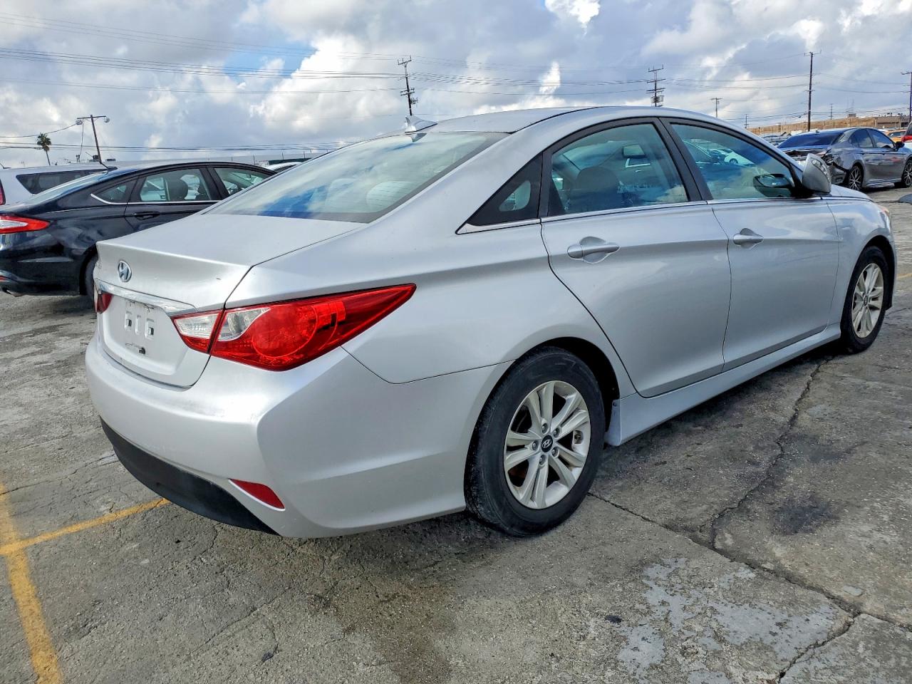 2014 HYUNDAI SONATA GLS photo 3