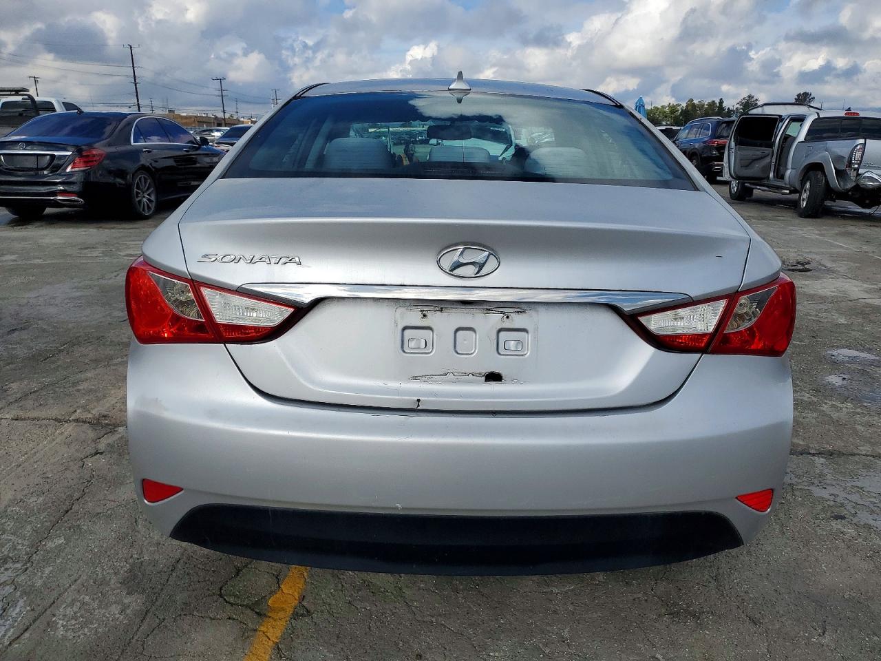 2014 HYUNDAI SONATA GLS photo 6