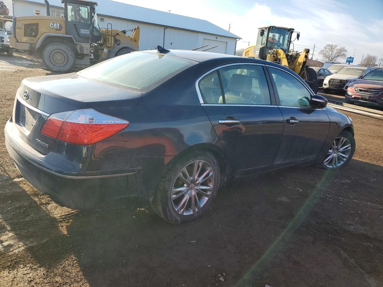 2011 HYUNDAI GENESIS 3.8L photo 3