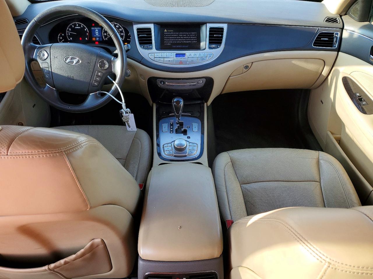 2011 HYUNDAI GENESIS 3.8L photo 8