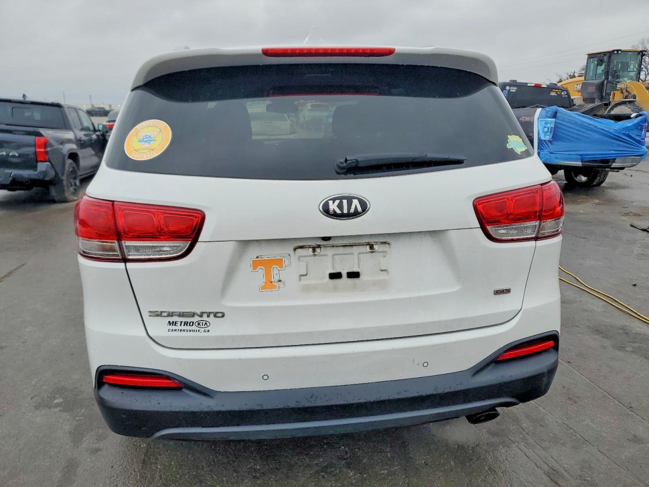 2017 KIA SORENTO LX photo 6