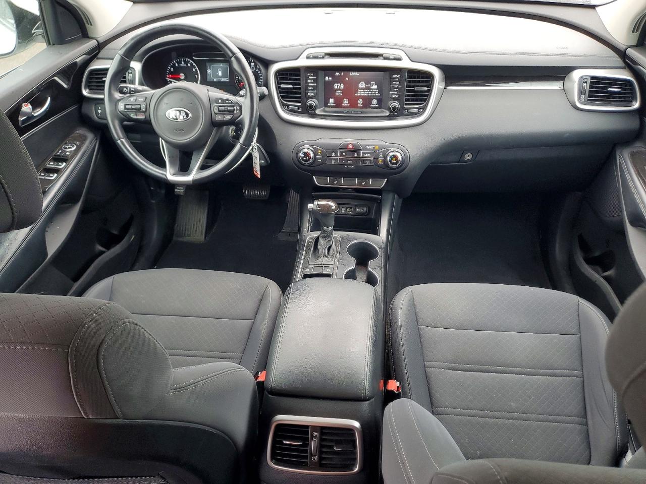 2017 KIA SORENTO LX photo 8