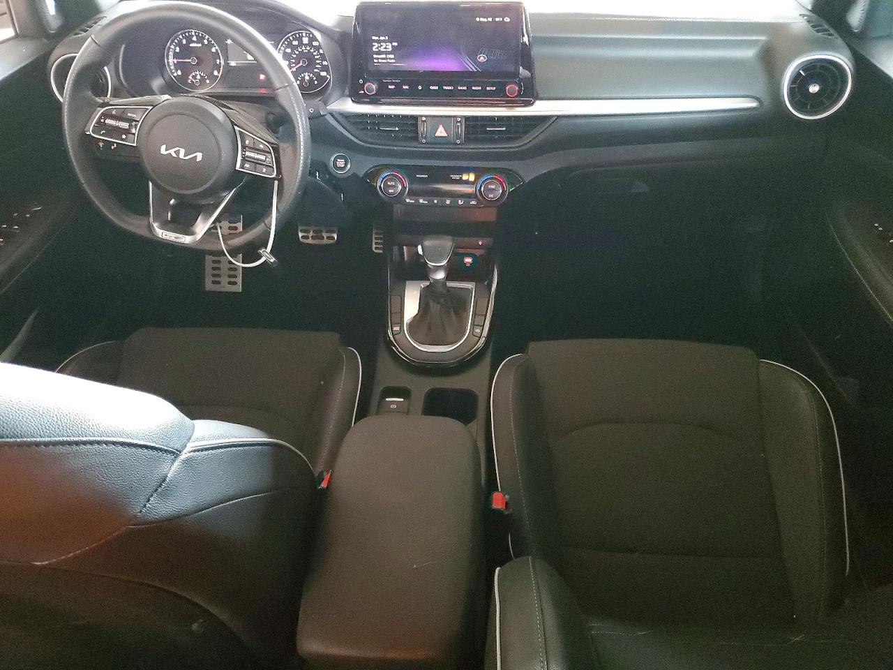 2024 KIA FORTE GT LINE photo 8