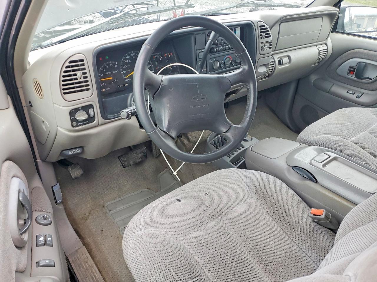 1997 CHEVROLET GMT-400 C1500 photo 8