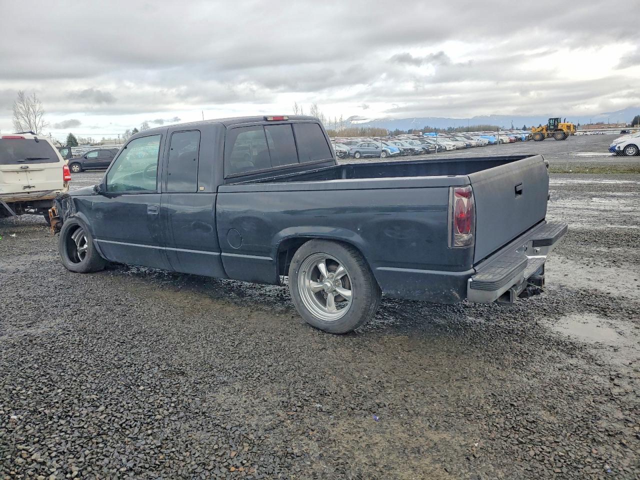 1997 CHEVROLET GMT-400 C1500 photo 2