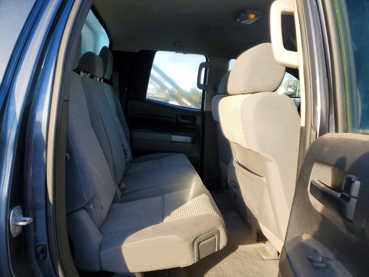 2010 TOYOTA TUNDRA DOUBLE CAB SR5 photo 19