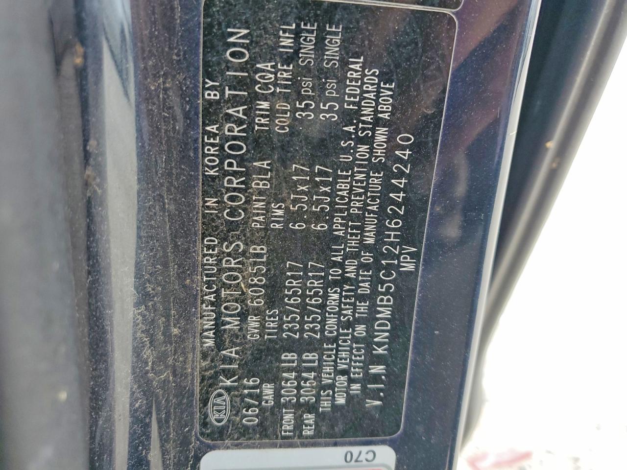 2017 KIA SEDONA LX photo 13