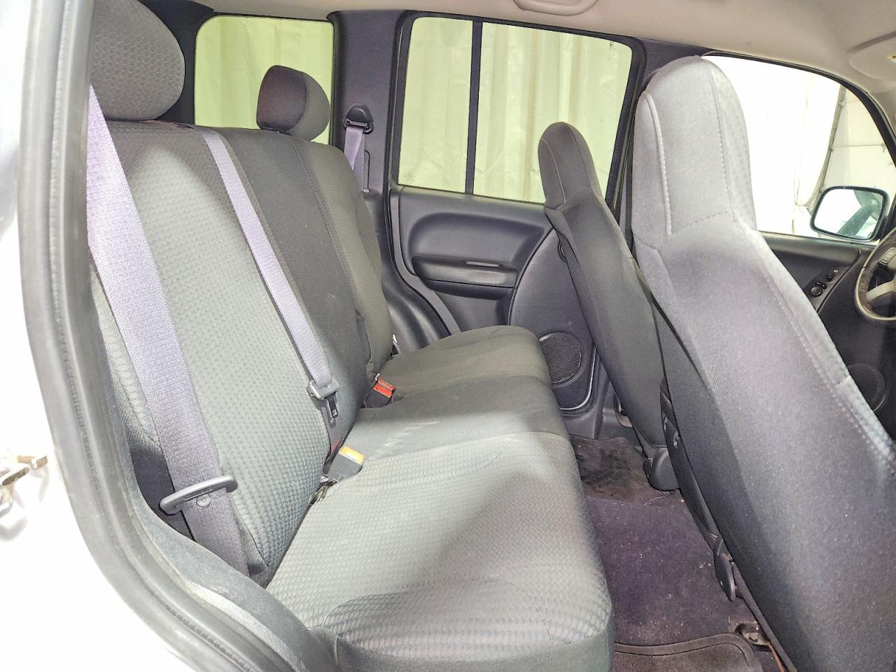 2003 JEEP LIBERTY SPORT photo 11