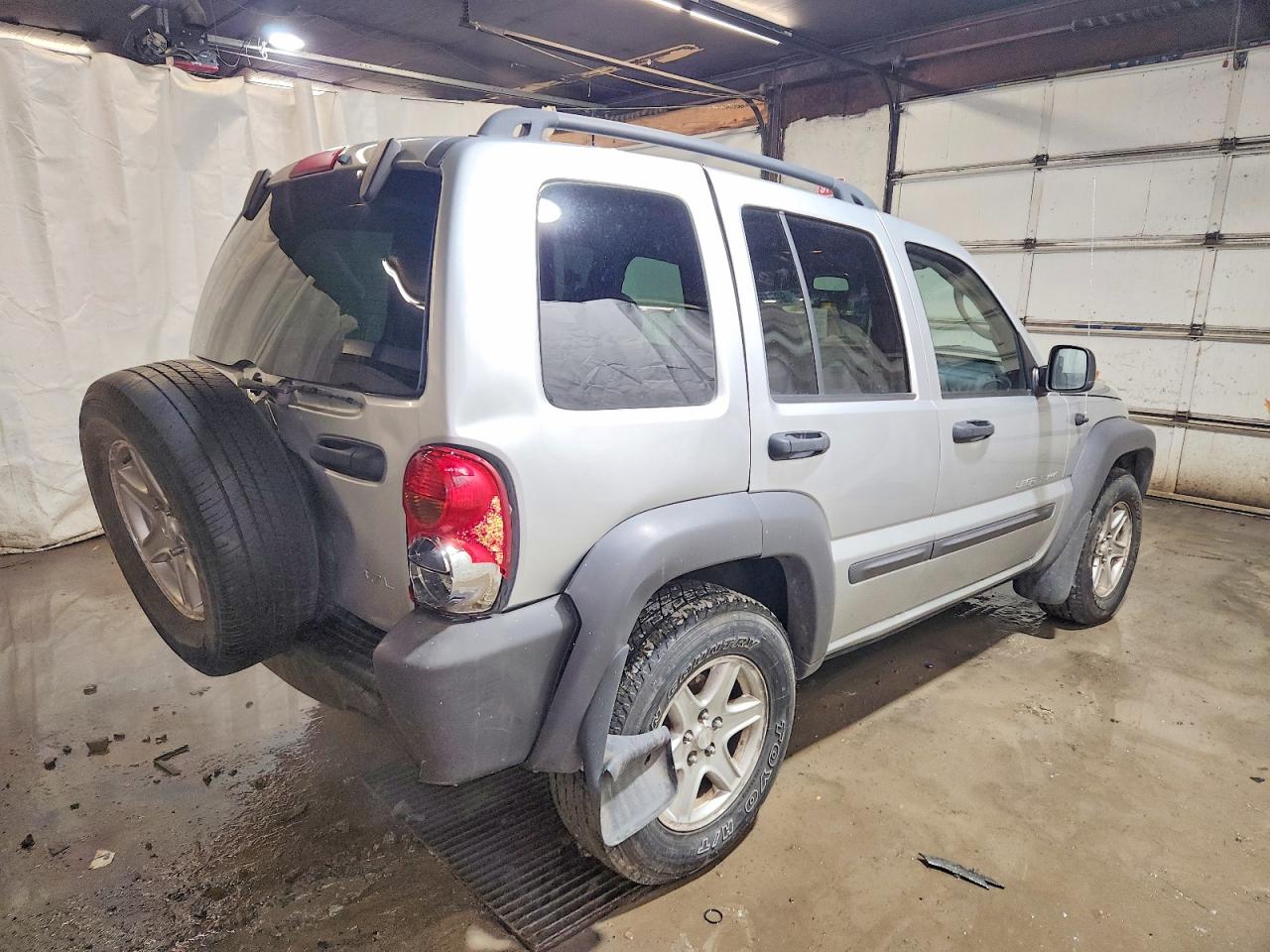 2003 JEEP LIBERTY SPORT photo 3