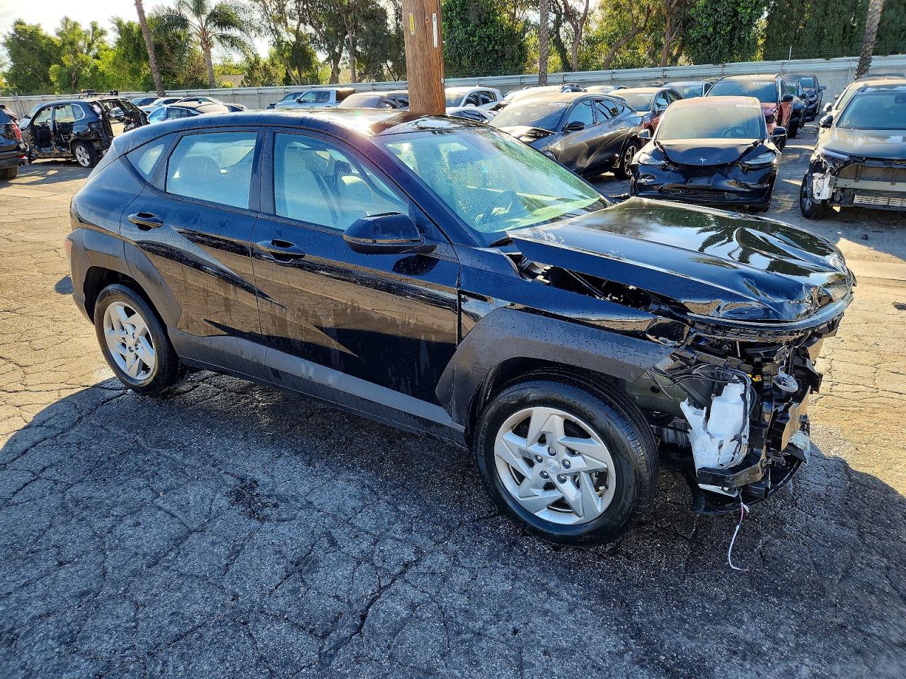 2025 HYUNDAI KONA SE photo 4