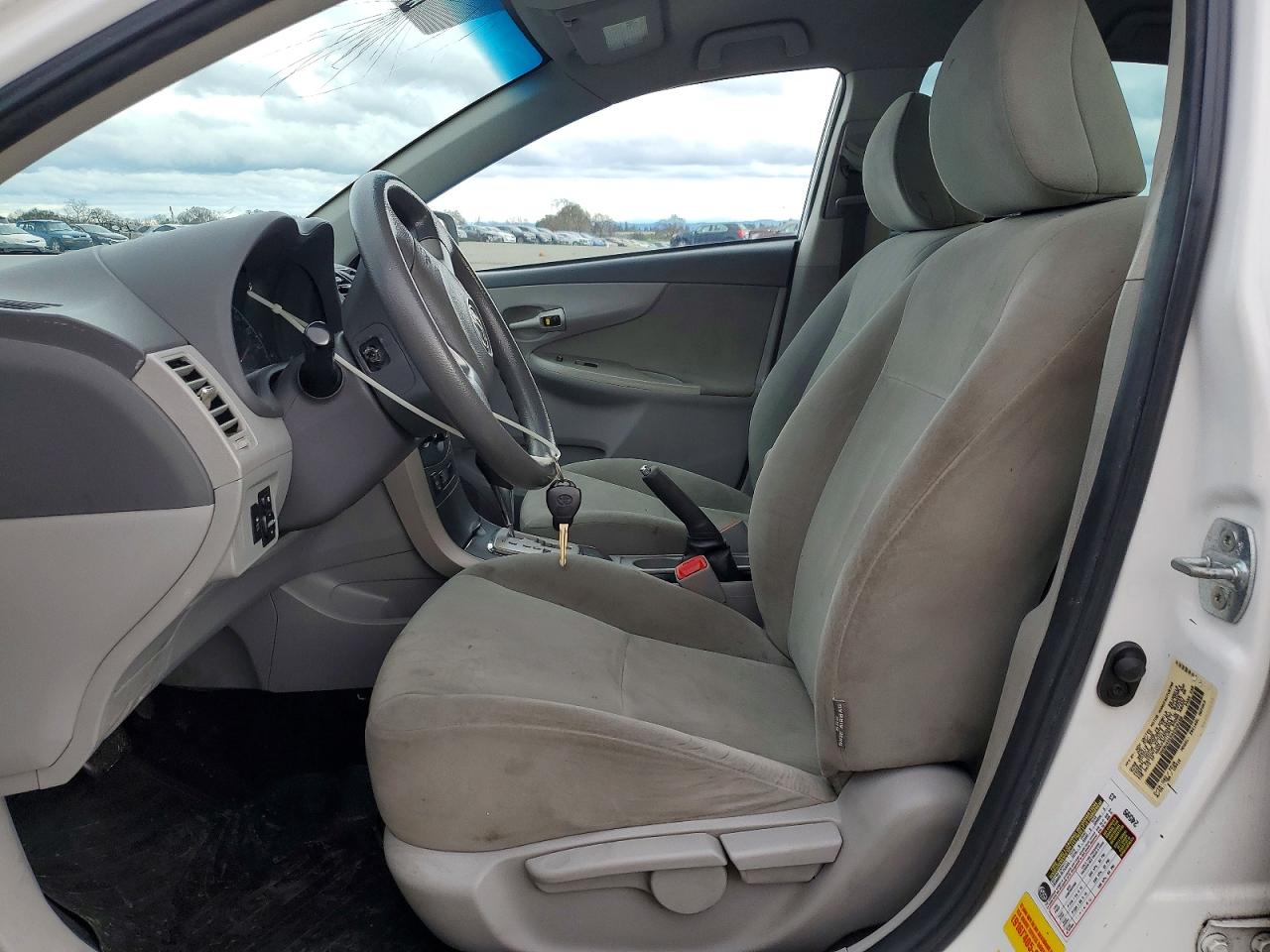 2010 TOYOTA COROLLA BASE photo 7