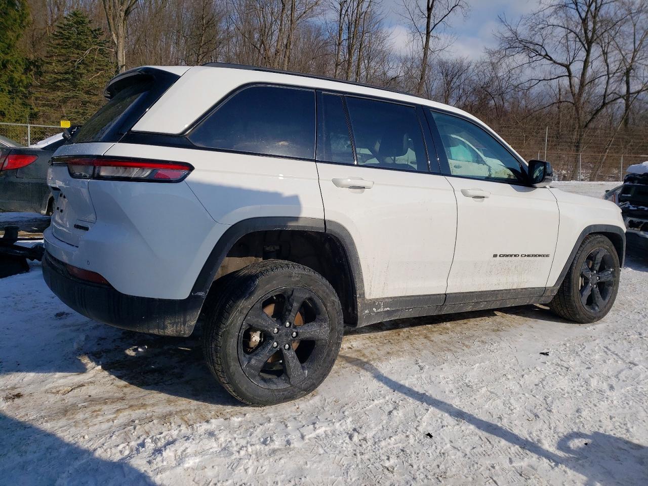 2023 JEEP GRAND CHEROKEE LIMITED photo 3