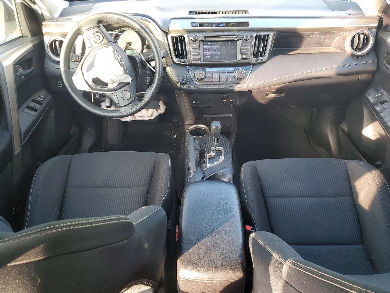 2015 TOYOTA RAV4 XLE photo 8