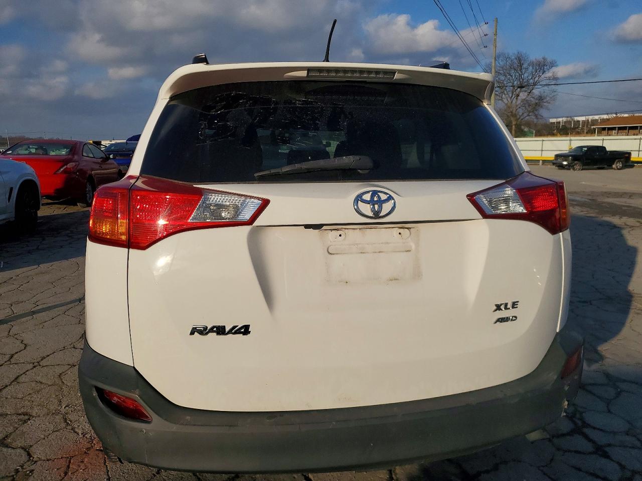 2015 TOYOTA RAV4 XLE photo 6