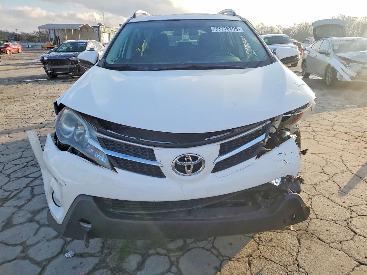 2015 TOYOTA RAV4 XLE photo 5