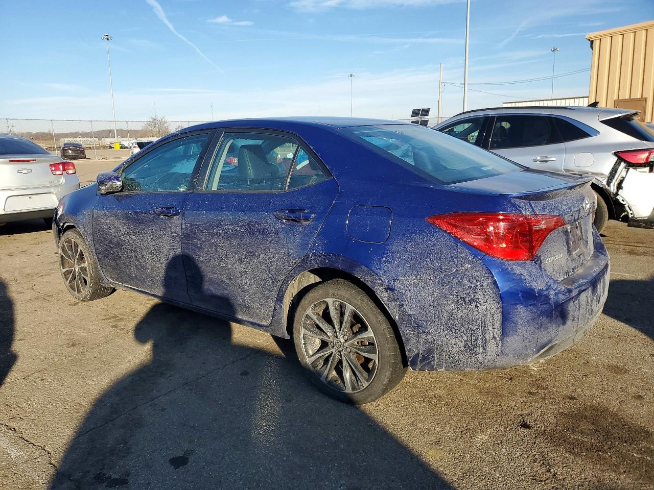 2018 TOYOTA COROLLA L photo 2