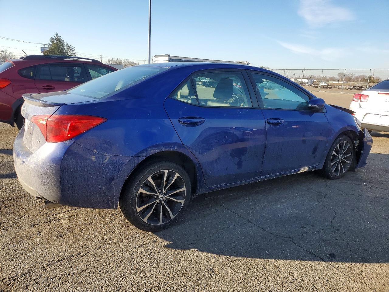 2018 TOYOTA COROLLA L photo 3