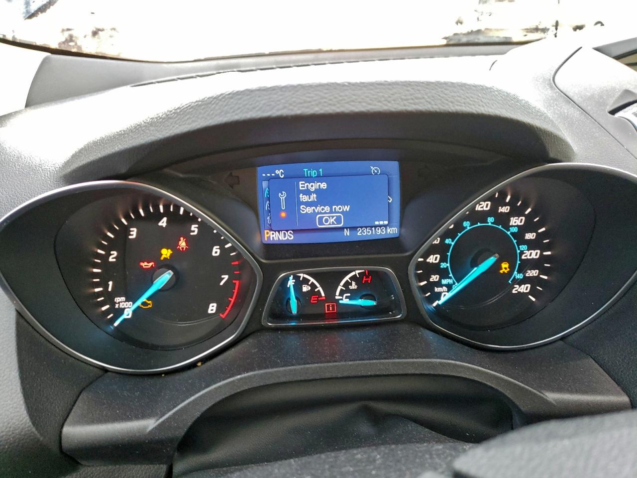 2015 FORD ESCAPE SE photo 9