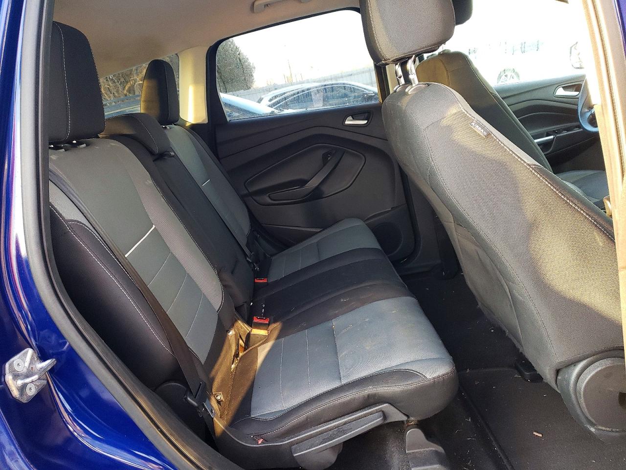 2015 FORD ESCAPE SE photo 11