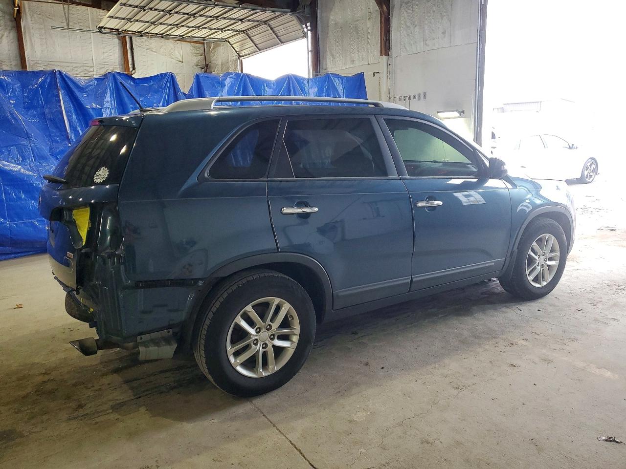 2015 KIA SORENTO LX photo 3