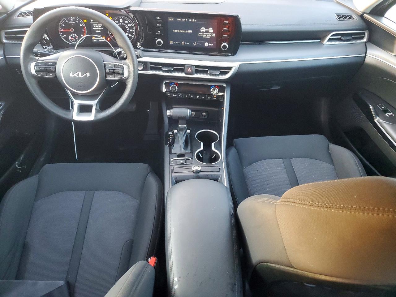 2023 KIA K5 LXS photo 8