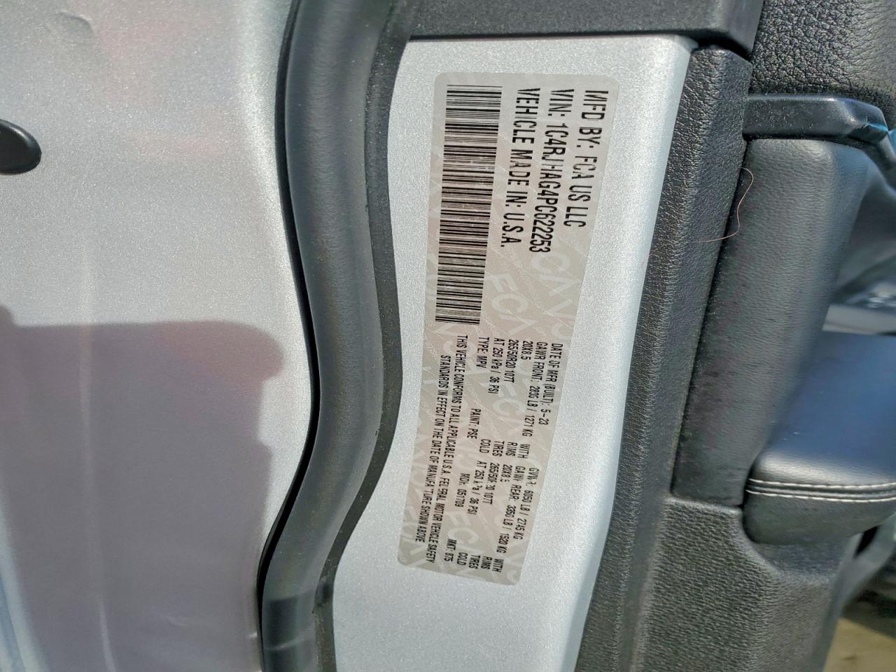 2023 JEEP GRAND CHEROKEE LAREDO photo 13