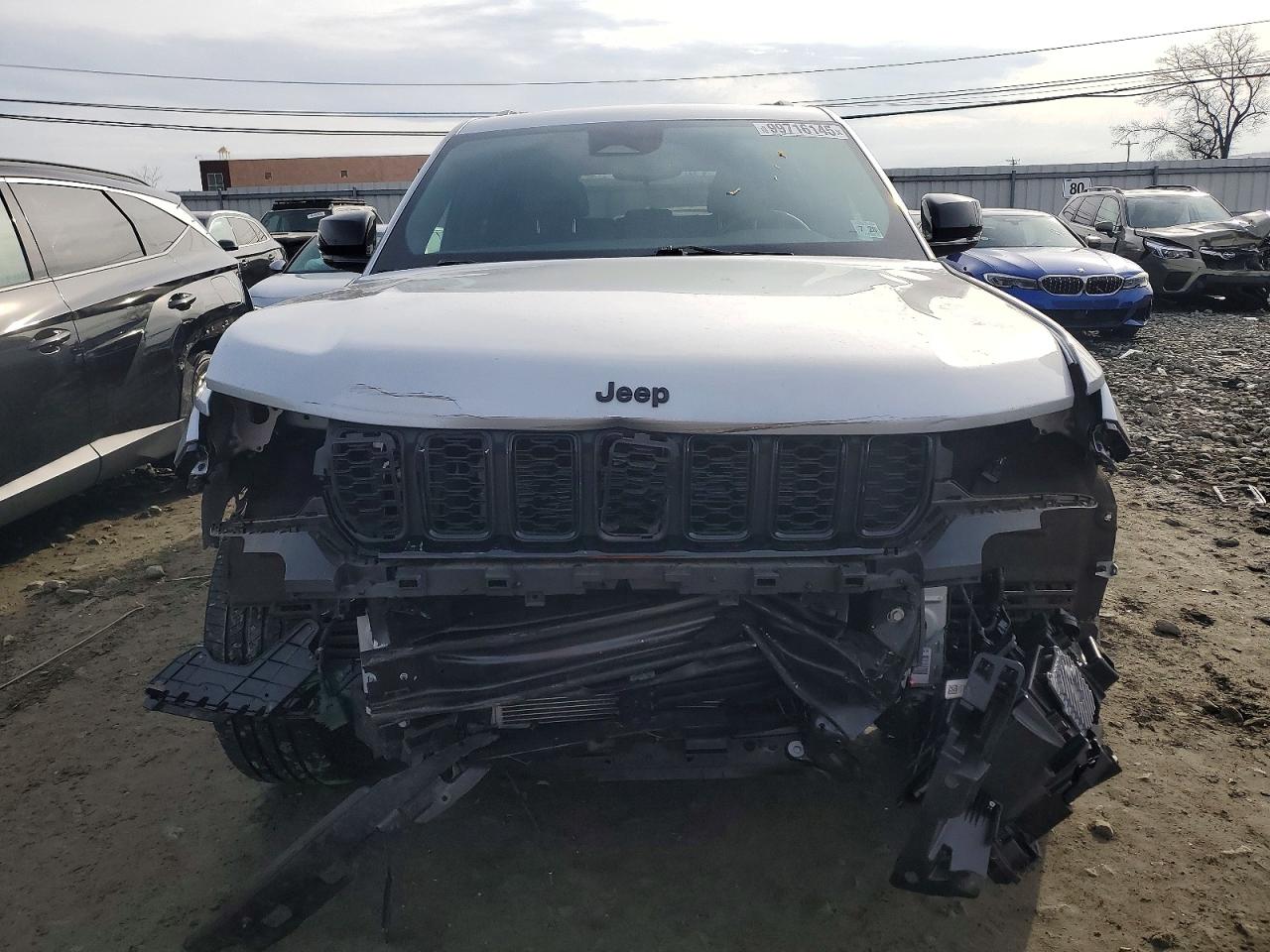 2023 JEEP GRAND CHEROKEE LAREDO photo 5