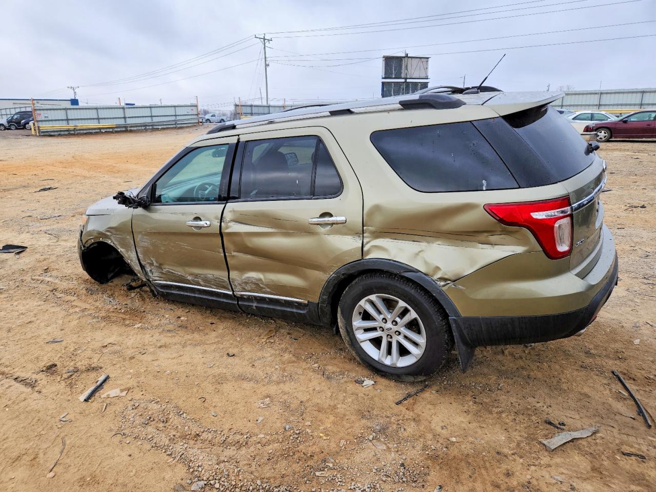 2013 FORD EXPLORER XLT photo 2