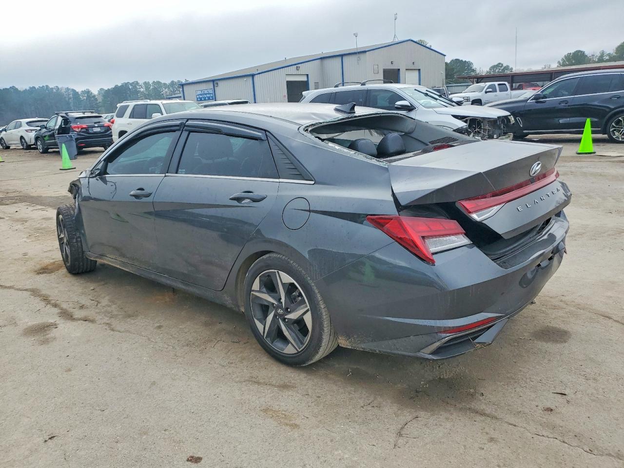 2021 HYUNDAI ELANTRA LIMITED photo 2