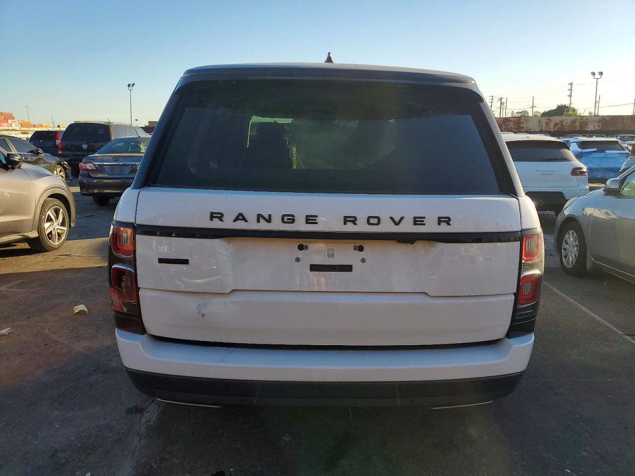 2019 LAND ROVER RANGE ROVER SUPERCHARGED photo 6