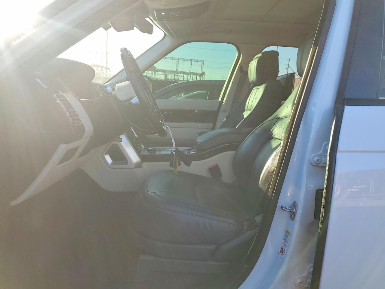2019 LAND ROVER RANGE ROVER SUPERCHARGED photo 7