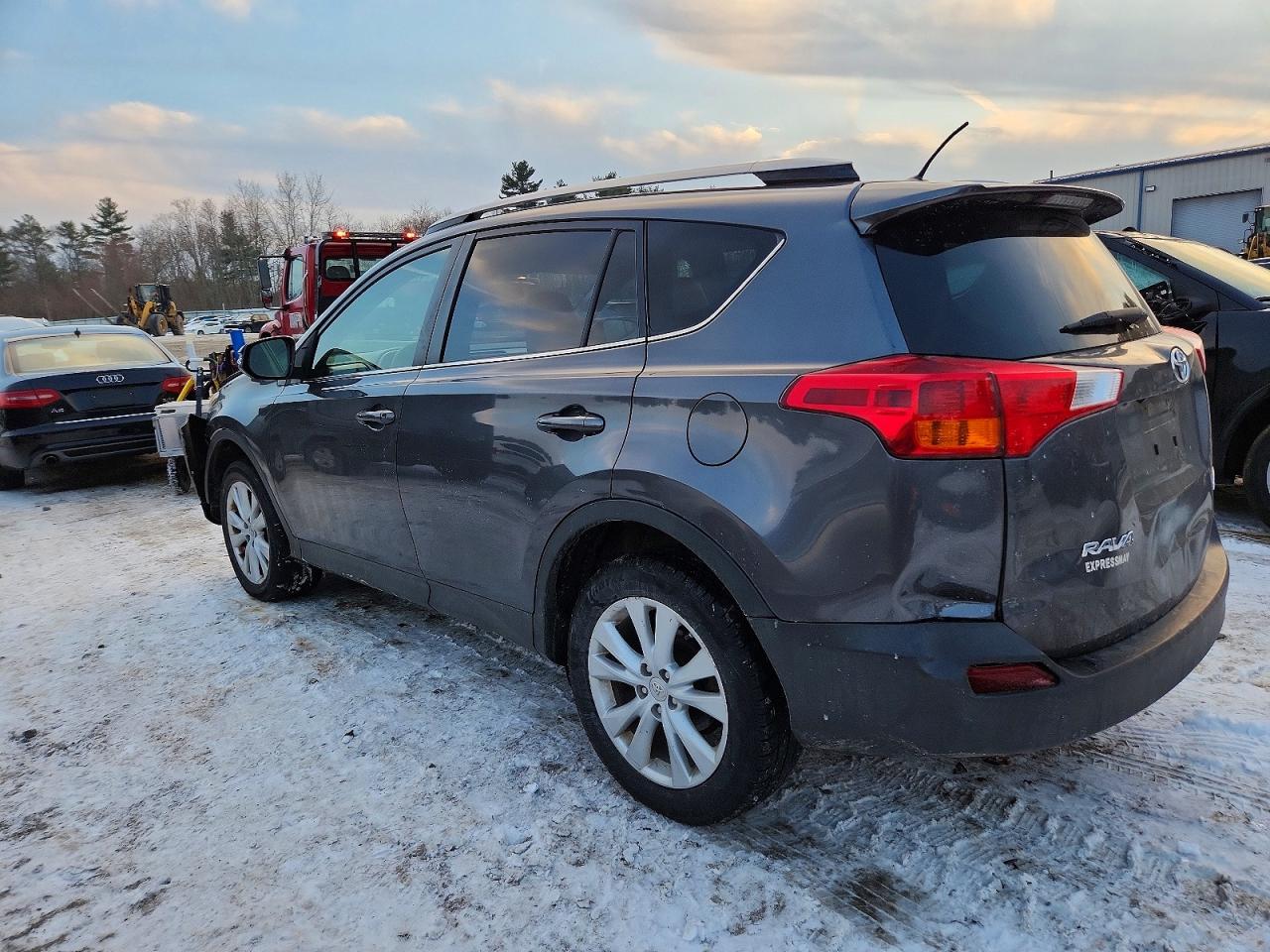2014 TOYOTA RAV4 LIMITED photo 2