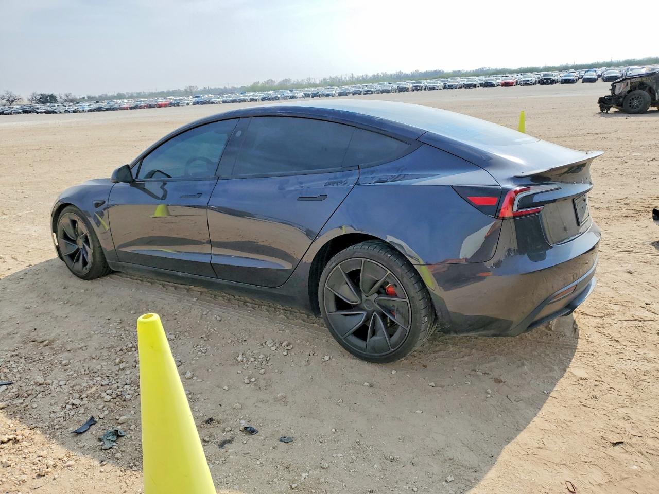 2024 TESLA MODEL 3 photo 2