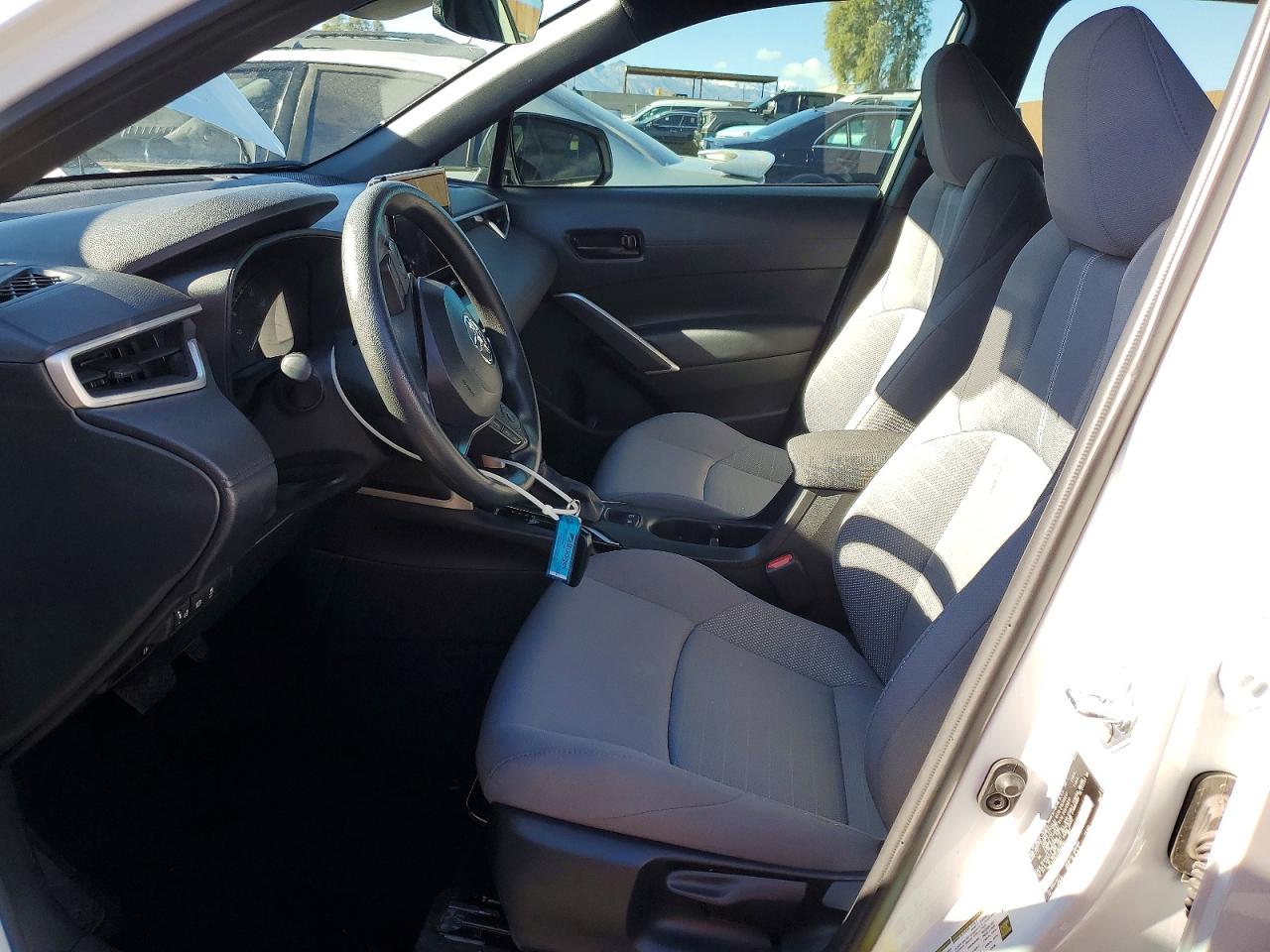 2025 TOYOTA COROLLA CROSS SE photo 7
