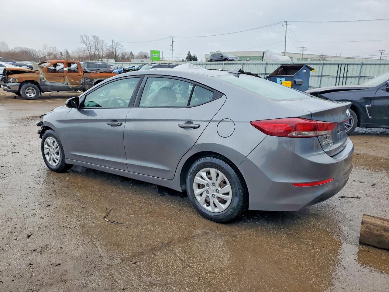 2018 HYUNDAI ELANTRA SE photo 2