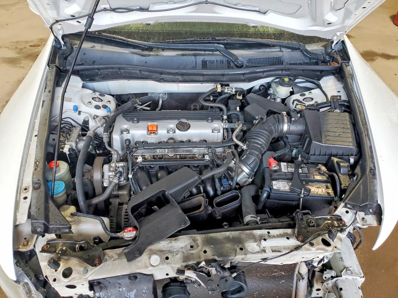 2012 HONDA ACCORD LX photo 11