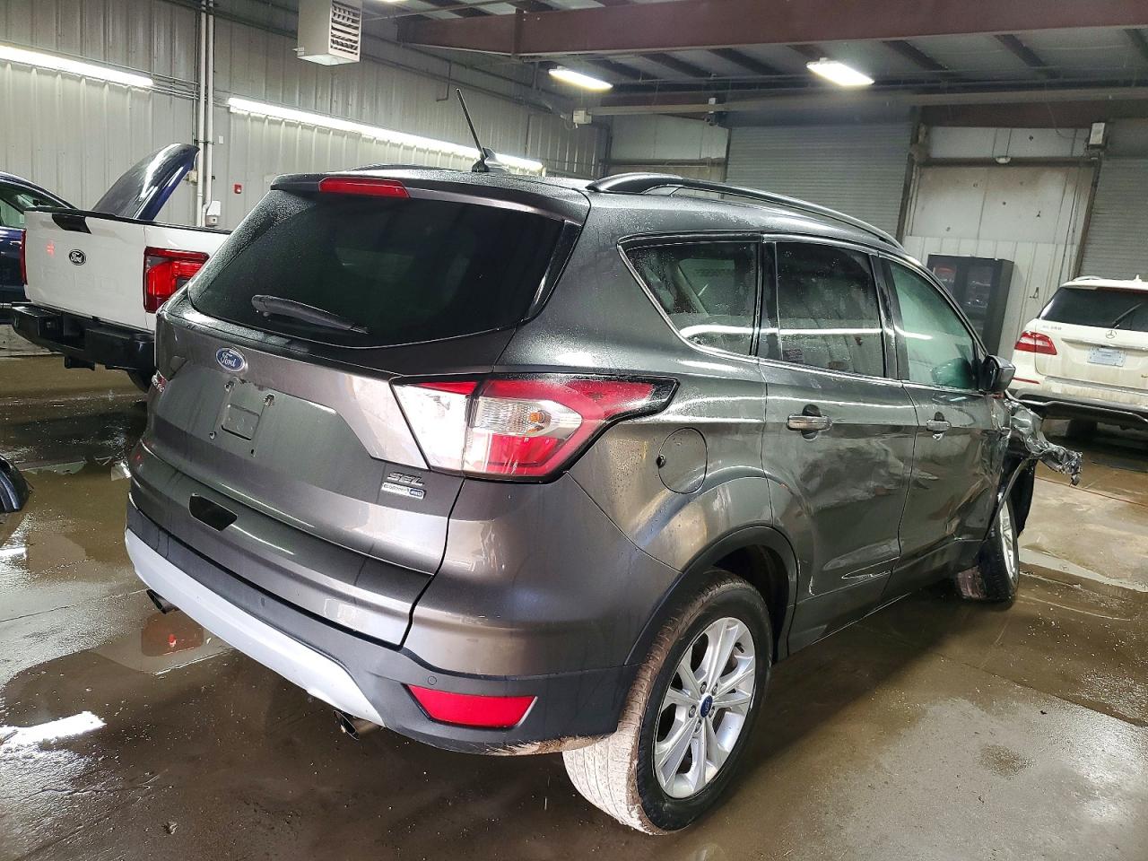 2018 FORD ESCAPE SEL photo 3