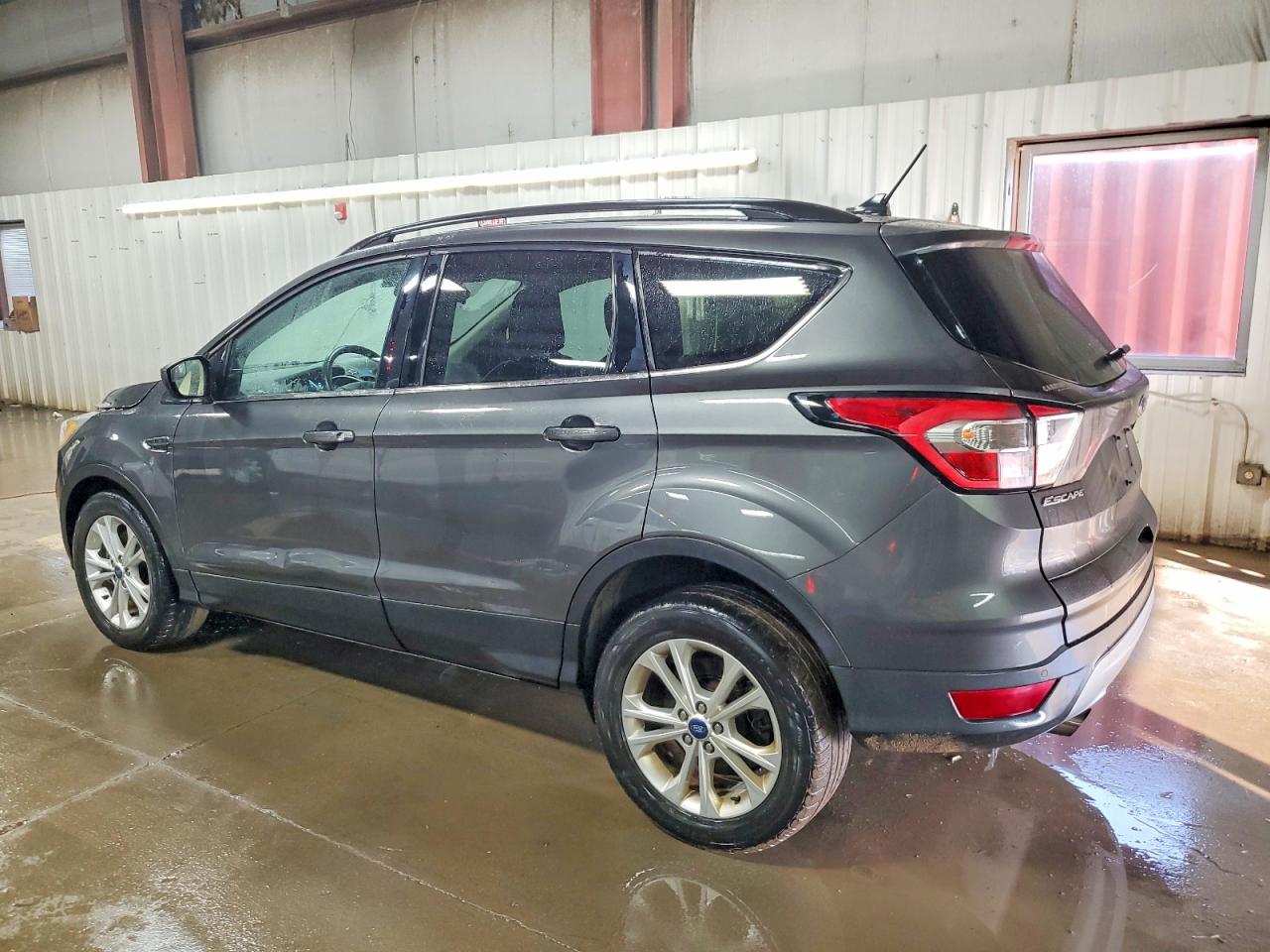 2018 FORD ESCAPE SEL photo 2