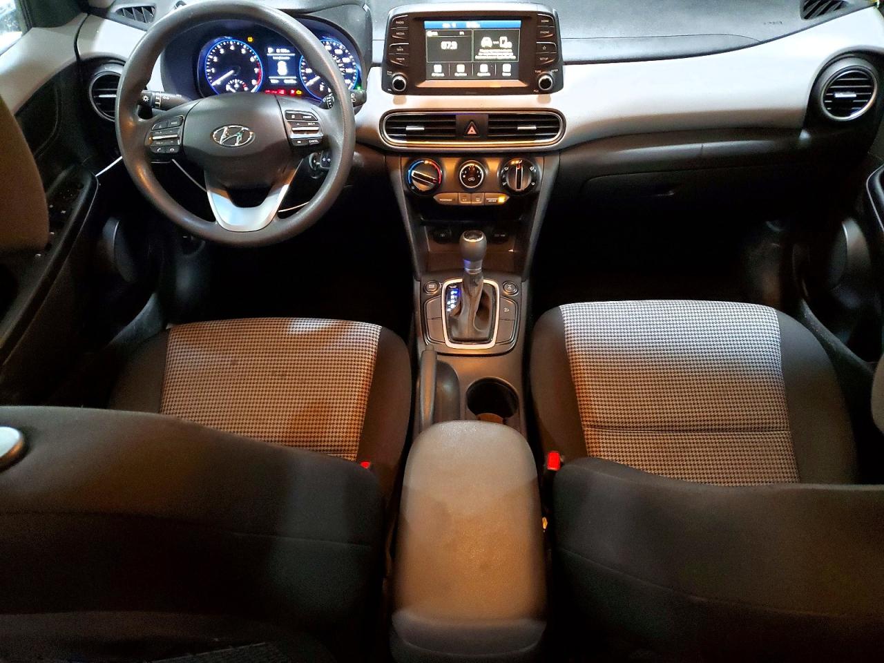 2020 HYUNDAI KONA SE photo 8
