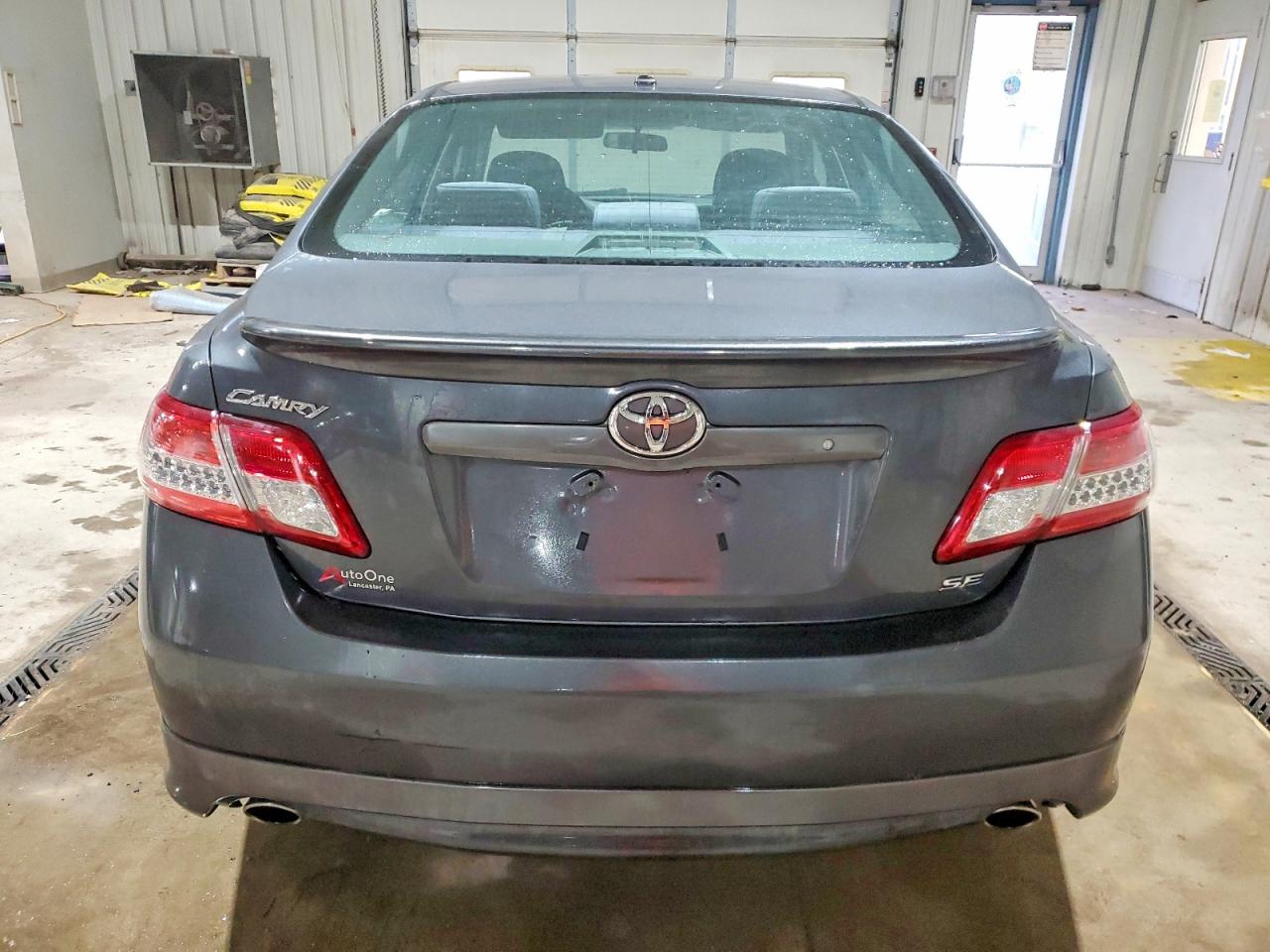 2011 TOYOTA CAMRY BASE photo 6