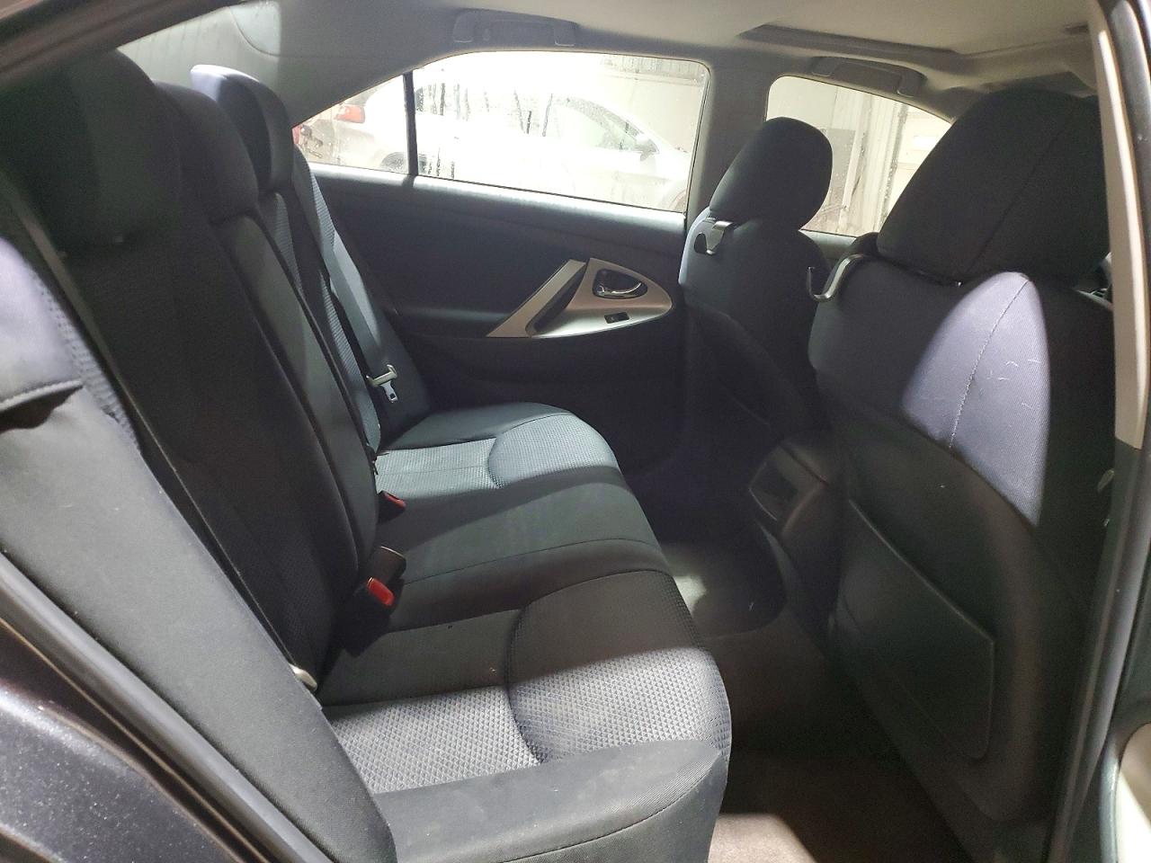 2011 TOYOTA CAMRY BASE photo 10
