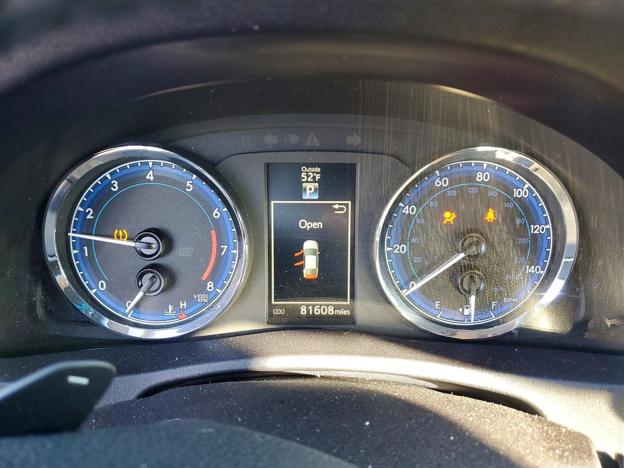 2018 TOYOTA COROLLA L photo 9