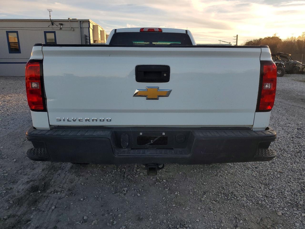 2018 CHEVROLET SILVERADO C1500 photo 6