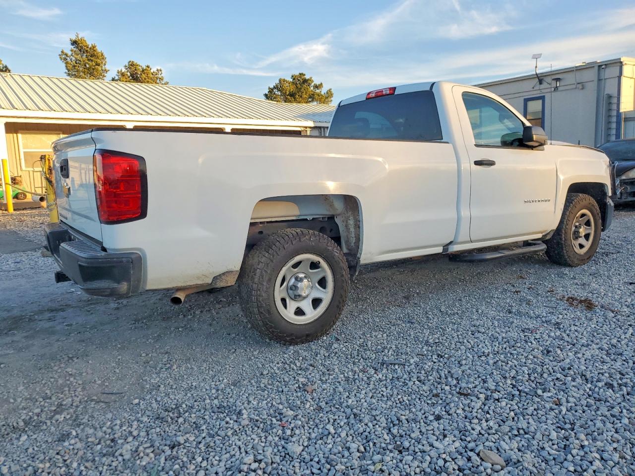 2018 CHEVROLET SILVERADO C1500 photo 3