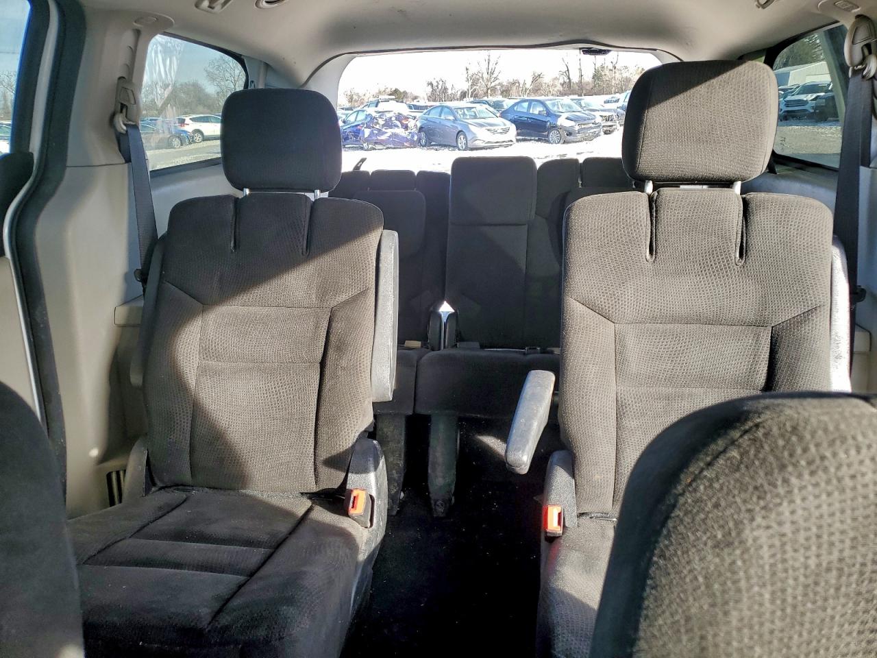 2015 DODGE GRAND CARAVAN SE photo 10