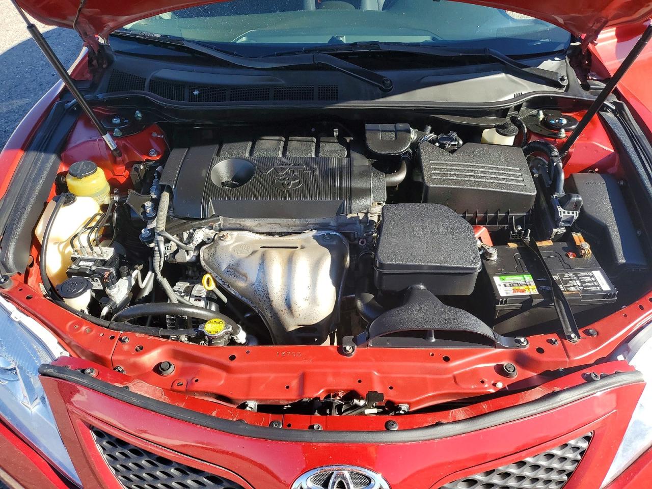 2010 TOYOTA CAMRY BASE photo 11