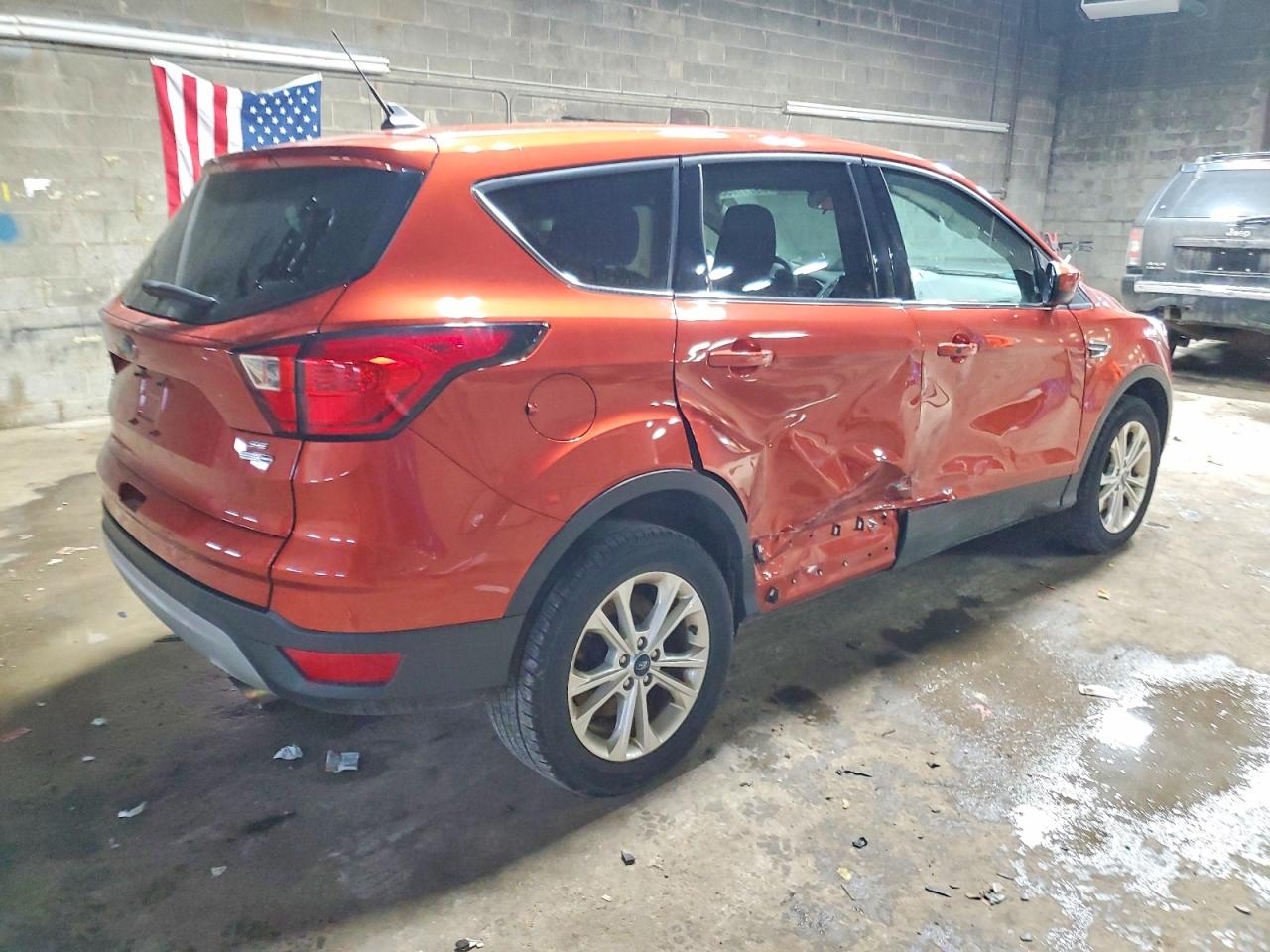 2019 FORD ESCAPE SE photo 3