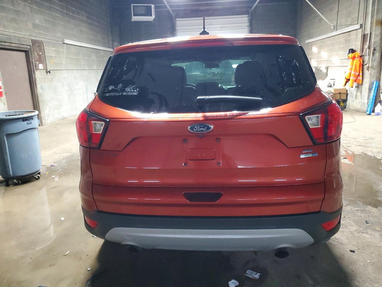 2019 FORD ESCAPE SE photo 6