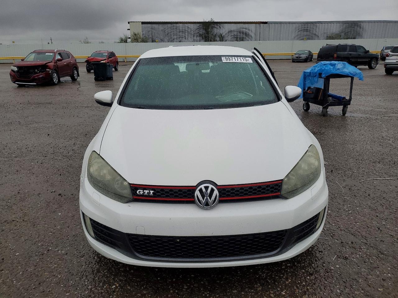 2013 VOLKSWAGEN GTI photo 5